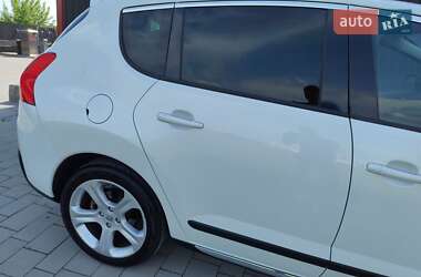 Внедорожник / Кроссовер Peugeot 3008 2011 в 