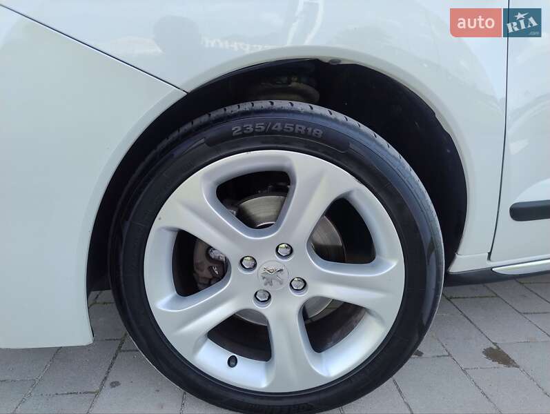 Внедорожник / Кроссовер Peugeot 3008 2011 в Тернополе