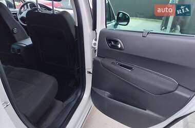 Внедорожник / Кроссовер Peugeot 3008 2011 в 