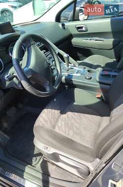 Позашляховик / Кросовер Peugeot 3008 2010 в 