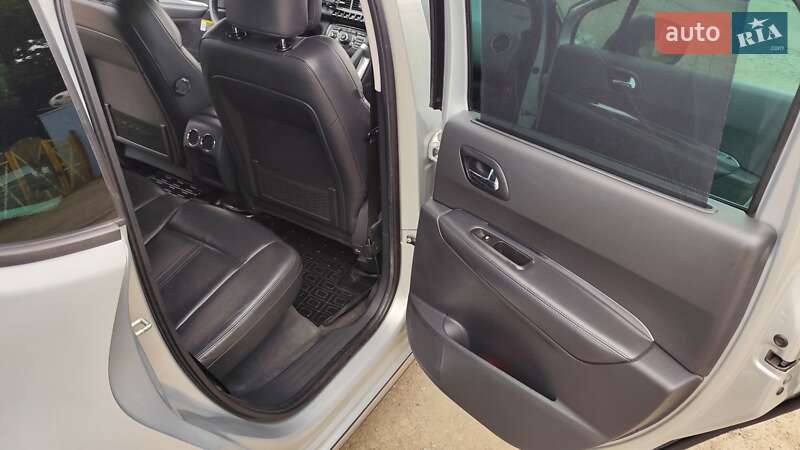 Позашляховик / Кросовер Peugeot 3008 2010 в Стрию