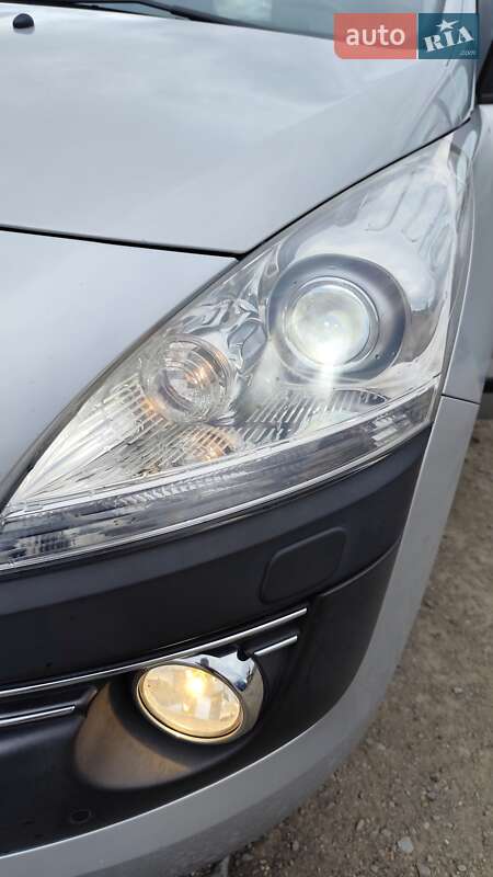 Позашляховик / Кросовер Peugeot 3008 2010 в Стрию
