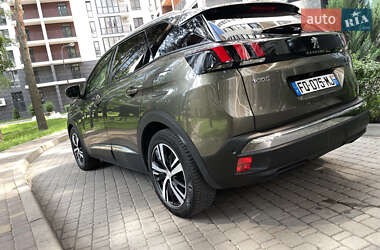 Позашляховик / Кросовер Peugeot 3008 2020 в 
