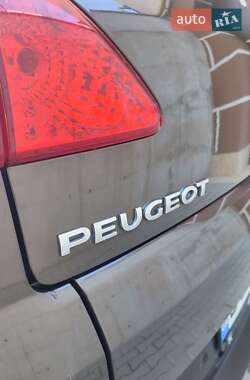 Внедорожник / Кроссовер Peugeot 3008 2010 в 