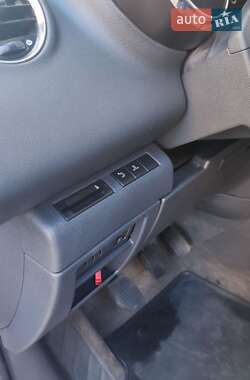 Внедорожник / Кроссовер Peugeot 3008 2010 в 