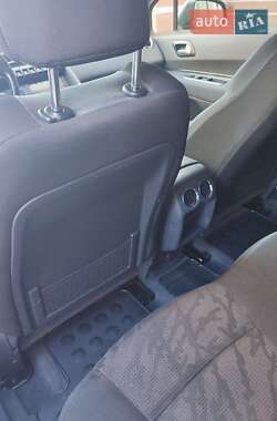Внедорожник / Кроссовер Peugeot 3008 2010 в 