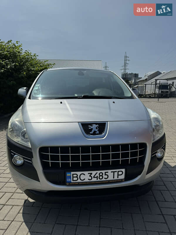 Позашляховик / Кросовер Peugeot 3008 2010 в Львові