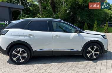 Внедорожник / Кроссовер Peugeot 3008 2021 в 