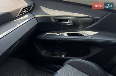 Внедорожник / Кроссовер Peugeot 3008 2021 в 
