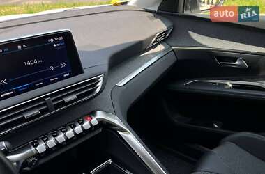 Внедорожник / Кроссовер Peugeot 3008 2021 в 