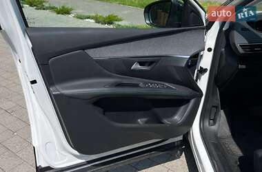 Внедорожник / Кроссовер Peugeot 3008 2021 в 
