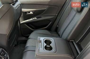 Внедорожник / Кроссовер Peugeot 3008 2021 в 