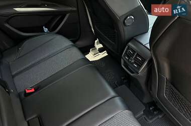 Внедорожник / Кроссовер Peugeot 3008 2021 в 