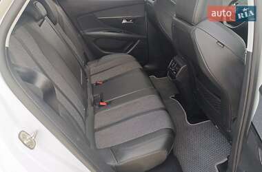 Позашляховик / Кросовер Peugeot 3008 2020 в 