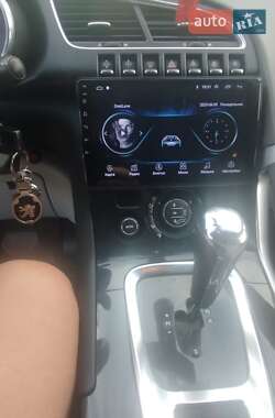 Внедорожник / Кроссовер Peugeot 3008 2010 в 