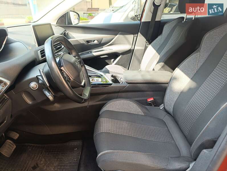 Внедорожник / Кроссовер Peugeot 3008 2017 в Киеве
