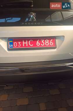 Внедорожник / Кроссовер Peugeot 3008 2020 в Коростене