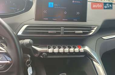 Внедорожник / Кроссовер Peugeot 3008 2020 в 
