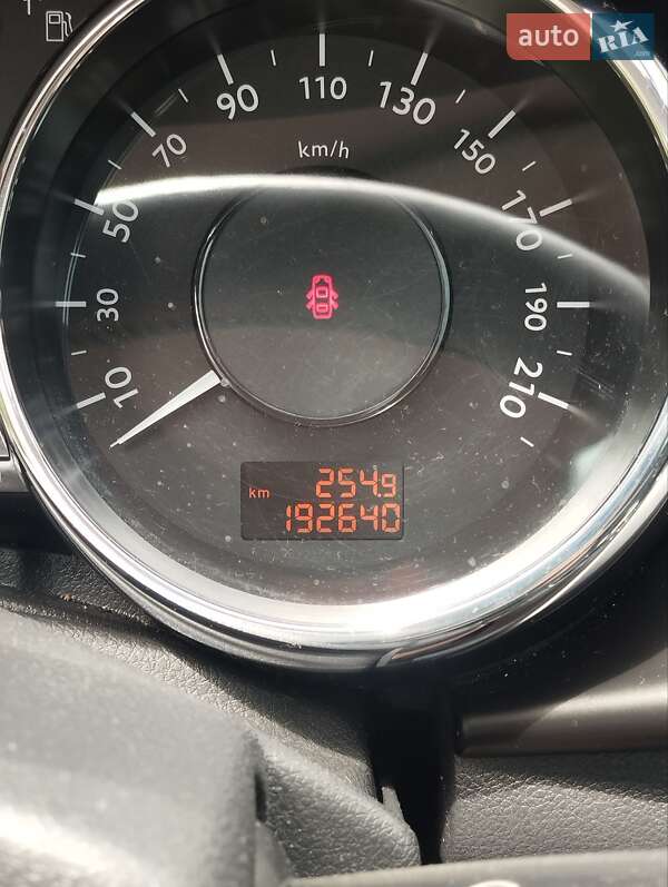 Позашляховик / Кросовер Peugeot 3008 2012 в Вишгороді