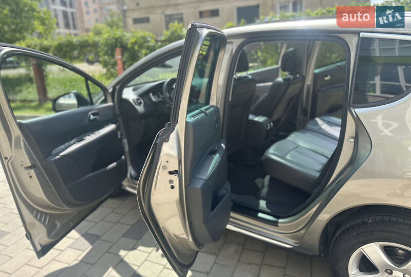 Позашляховик / Кросовер Peugeot 3008 2009 в Івано-Франківську