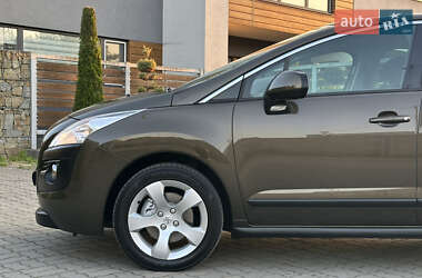 Внедорожник / Кроссовер Peugeot 3008 2011 в 