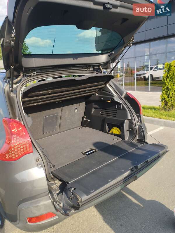 Позашляховик / Кросовер Peugeot 3008 2011 в Умані