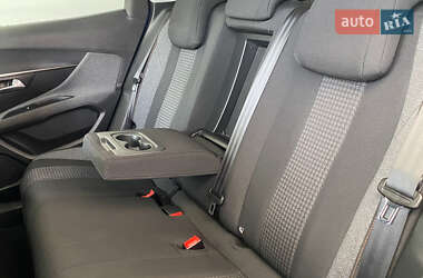 Внедорожник / Кроссовер Peugeot 3008 2020 в 
