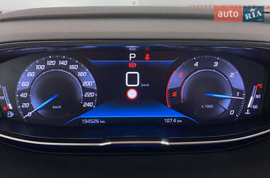 Внедорожник / Кроссовер Peugeot 3008 2020 в 
