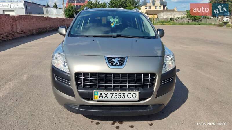 Внедорожник / Кроссовер Peugeot 3008 2011 в 