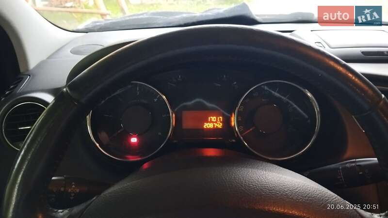 Внедорожник / Кроссовер Peugeot 3008 2010 в Надворной фото 2 Внедорожник / Кроссовер Peugeot 3008 2010 в Надворной