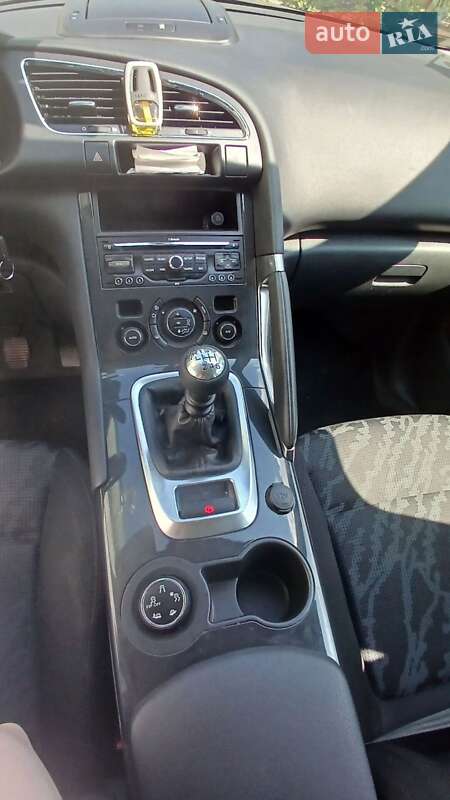 Внедорожник / Кроссовер Peugeot 3008 2010 в Надворной фото 16 Внедорожник / Кроссовер Peugeot 3008 2010 в Надворной