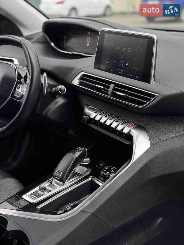 Позашляховик / Кросовер Peugeot 3008 2018 в Києві