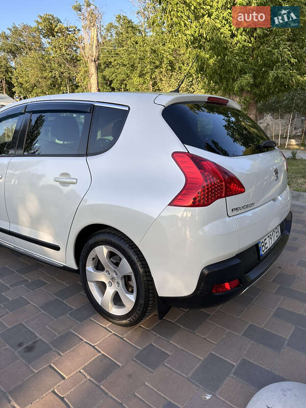 Позашляховик / Кросовер Peugeot 3008 2012 в Миколаєві