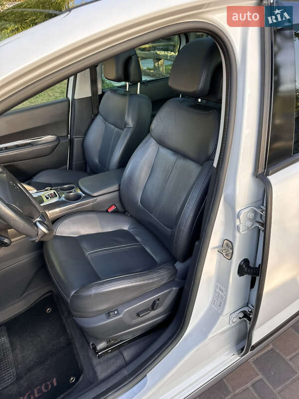 Позашляховик / Кросовер Peugeot 3008 2012 в Миколаєві