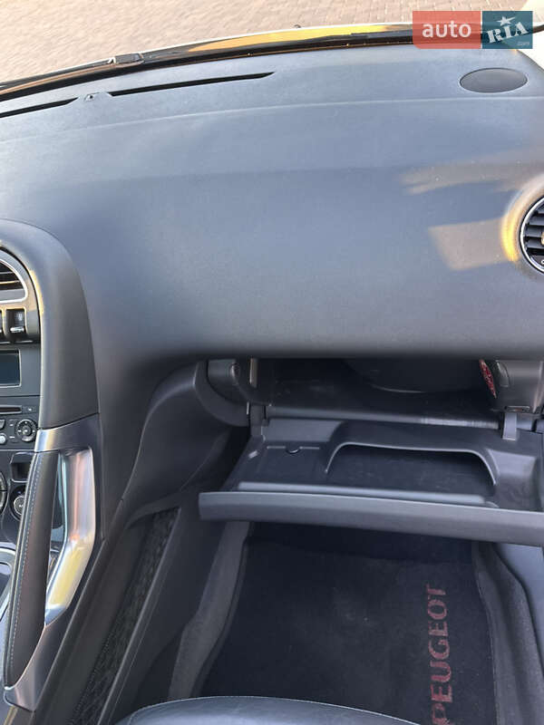 Позашляховик / Кросовер Peugeot 3008 2012 в Миколаєві