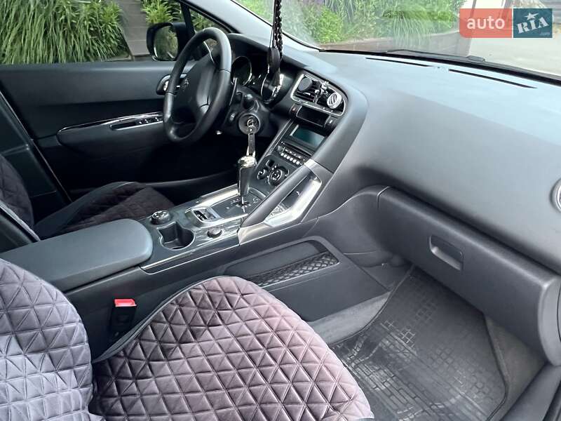Позашляховик / Кросовер Peugeot 3008 2013 в Дніпрі