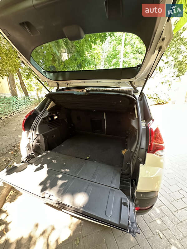 Позашляховик / Кросовер Peugeot 3008 2015 в Запоріжжі