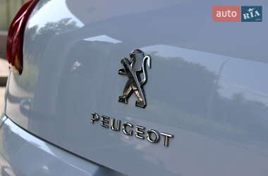 Позашляховик / Кросовер Peugeot 3008 2015 в 