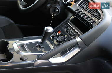 Позашляховик / Кросовер Peugeot 3008 2015 в 