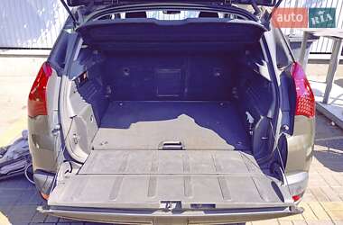 Позашляховик / Кросовер Peugeot 3008 2010 в 