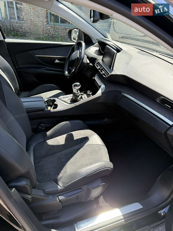 Позашляховик / Кросовер Peugeot 3008 2018 в Черкасах
