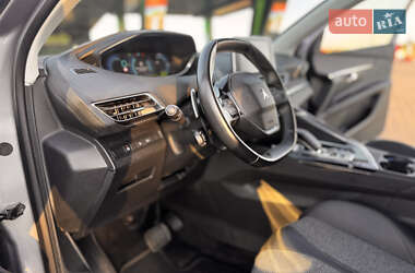 Позашляховик / Кросовер Peugeot 3008 2021 в 