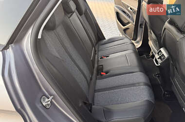 Позашляховик / Кросовер Peugeot 3008 2021 в 