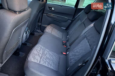 Позашляховик / Кросовер Peugeot 3008 2012 в 
