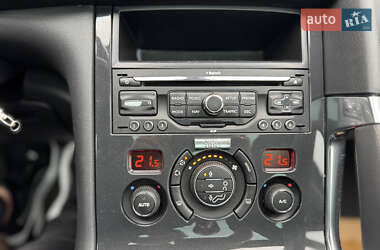 Позашляховик / Кросовер Peugeot 3008 2012 в 