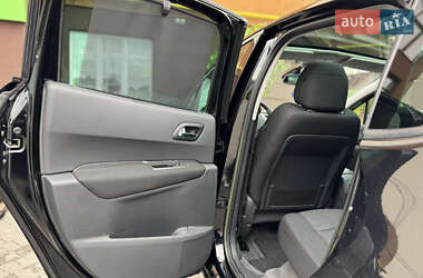 Позашляховик / Кросовер Peugeot 3008 2012 в 