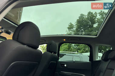Позашляховик / Кросовер Peugeot 3008 2012 в 
