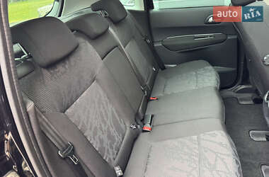 Позашляховик / Кросовер Peugeot 3008 2012 в 