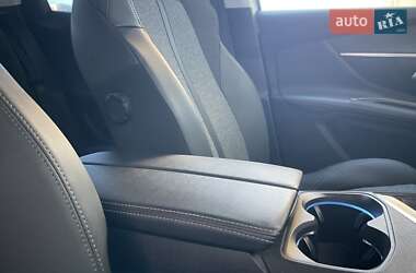 Внедорожник / Кроссовер Peugeot 3008 2020 в 