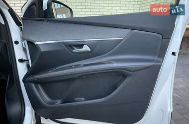 Внедорожник / Кроссовер Peugeot 3008 2020 в 